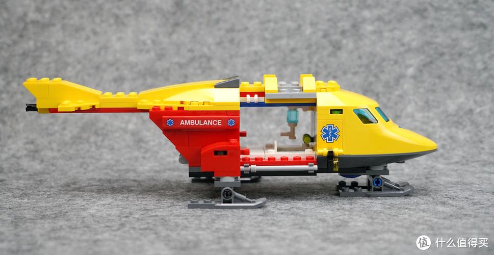 特殊件堆出一架直升机lego乐高60179city城市系列急救直升机开箱