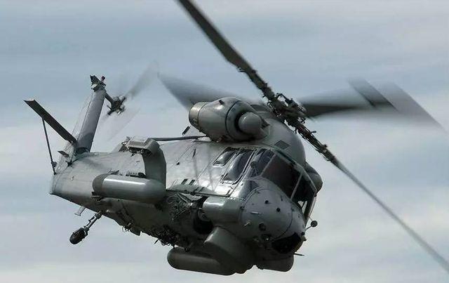 10架sh-2g超海妖型直升机,是卡曼公司开发的一种反潜/反水面作战直升